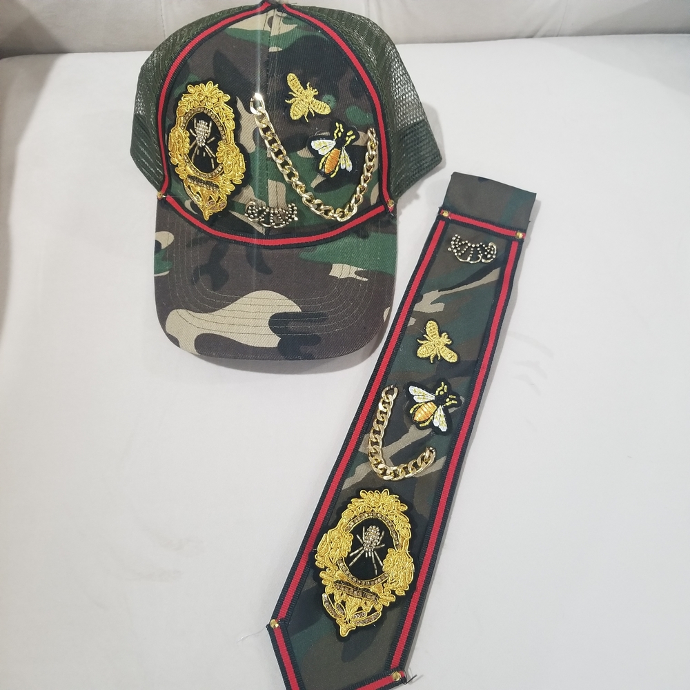 Camouflage And Gold Bee Design Hat And Tie Set